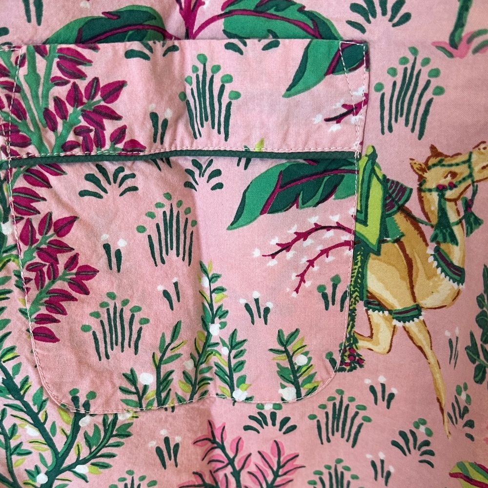 Printfresh Camel’s Courtyard Sleep Shirt in Rose - Picture 3 of 5